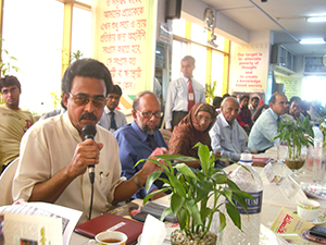 Glimpse of Speakers and Audiences in the Open Dialogue Seminar at Campus               Auditorium. (2009)